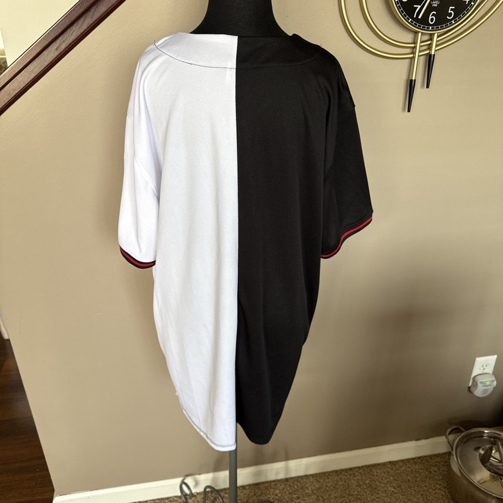 Marvel "Our Universe" Mens Red/Black Colorblock Logo Baseball Large Jersey - Picture 5 of 9